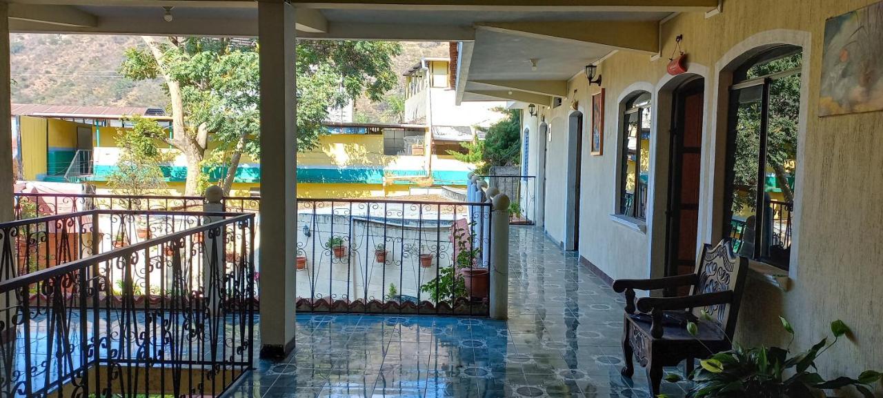 Casa Elefante Dormido Hotel Panajachel Bagian luar foto