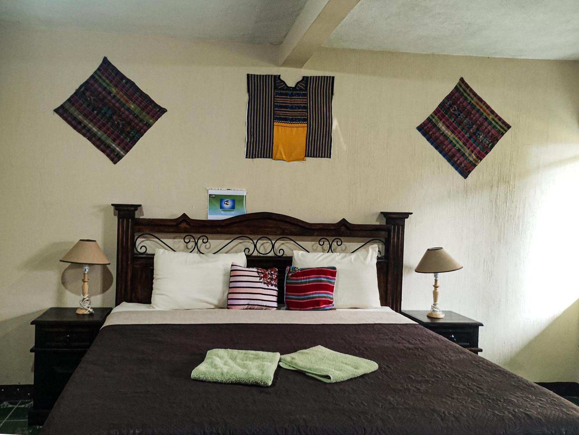 Casa Elefante Dormido Hotel Panajachel Bagian luar foto