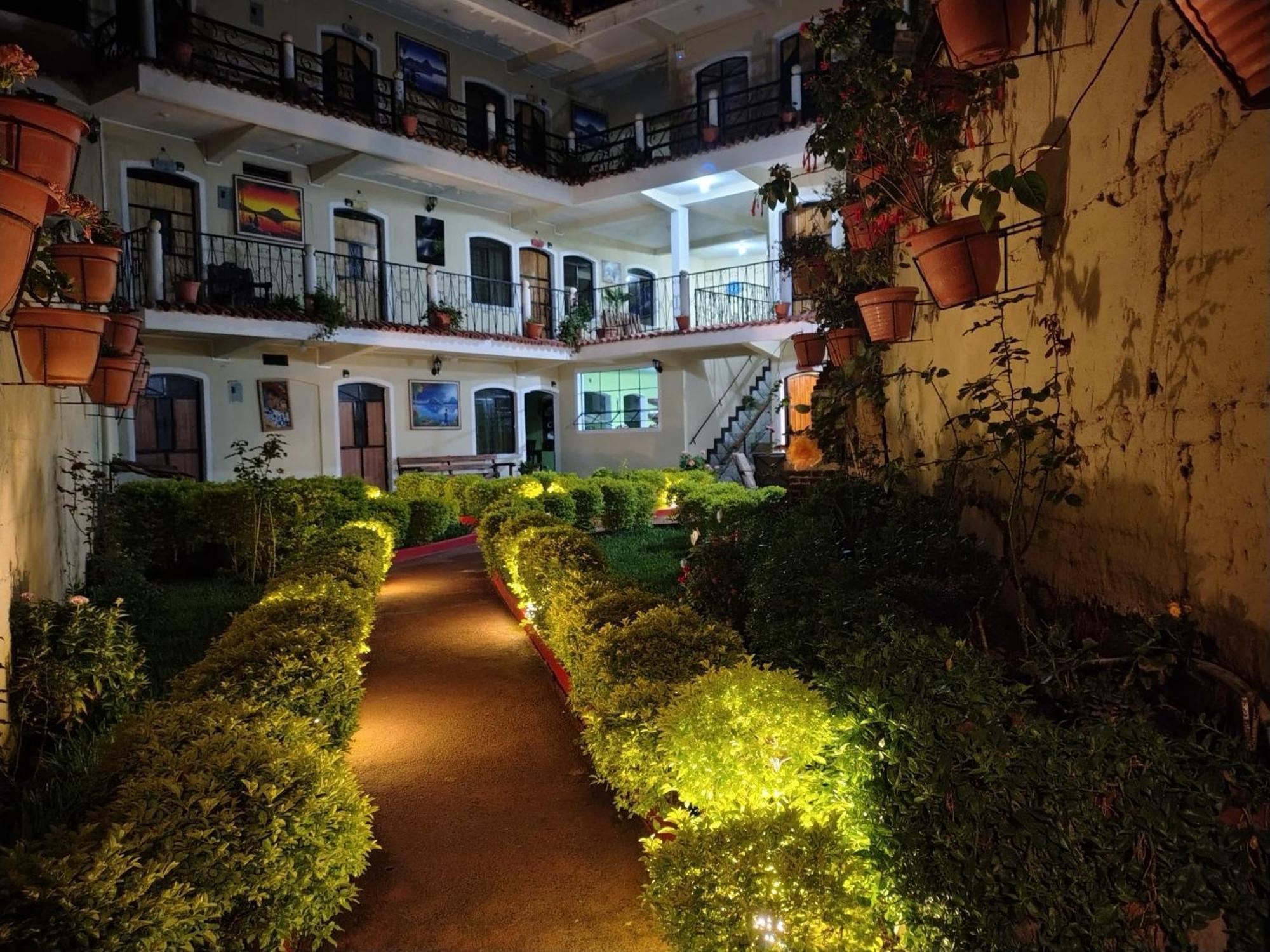 Casa Elefante Dormido Hotel Panajachel Bagian luar foto